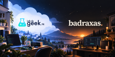 Illustration de la transition de Lab du Geek vers badraxas, entre deux espaces de travail tech, du bleu lumineux aux tons sombres et chaleureux.